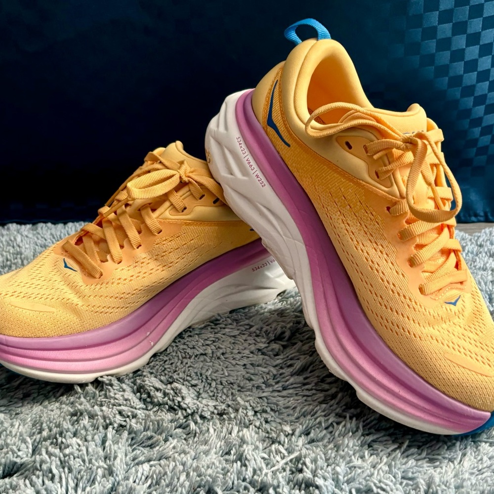 HOKAS BONDI 8 Impala / Cyclamen Women’s Size 7